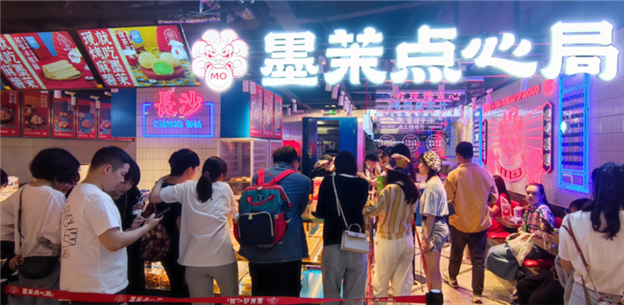 线下消费年度观察：资本力捧烘焙粉面，小店潮席卷一线