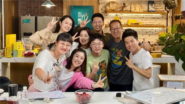 抖音带货榜第一，东方甄选做对了什么？