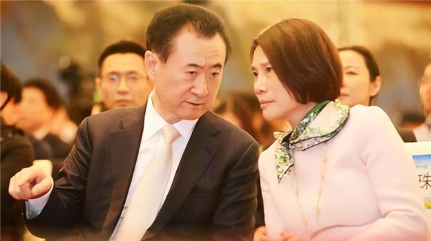 空调女王董明珠，七年造车一败涂地，王健林和刘强东也遭殃