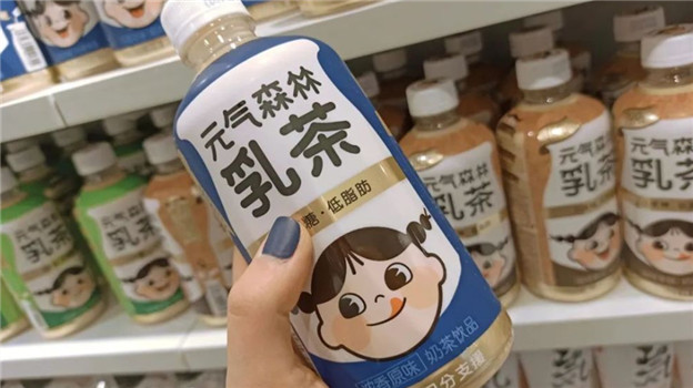 爆火的“屌丝饮料”，是9亿中国人的精神解药