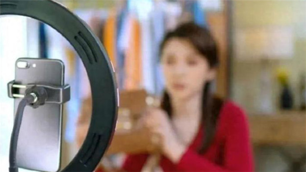 抖音靠低价抢了2000亿