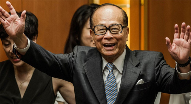 <b>大佬们现在过春节，已经不流行衣锦还乡了</b>