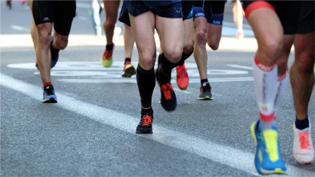 特步公主联姻七匹狼公子，强强联合还是抱团取暖？