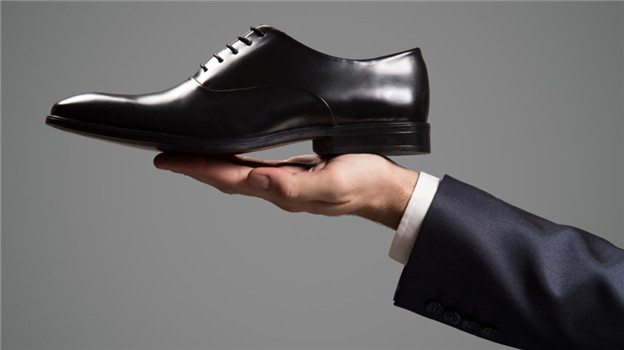 年轻人用脚，决定了奥康国际的命运