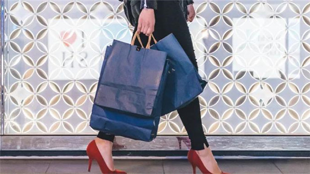 中国高端消费市场降温，全球奢侈品行业入冬